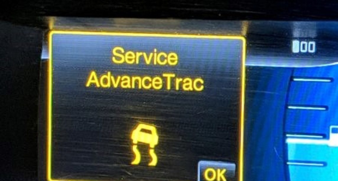 5 Reasons the Service AdvanceTrac Warning Light is On (And How to Reset