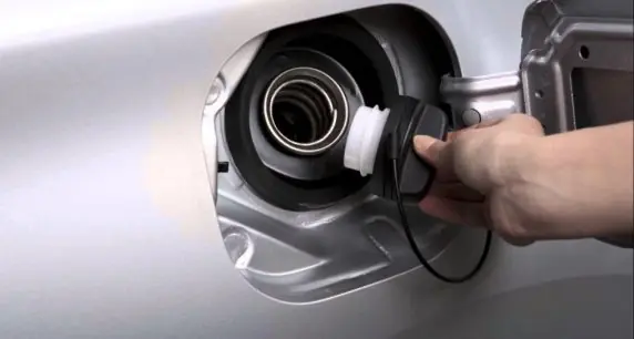 3 Symptoms of a Bad Gas Cap