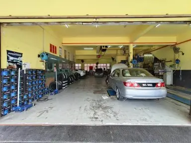WE AND WHEELS SERVICES (PUTRA)