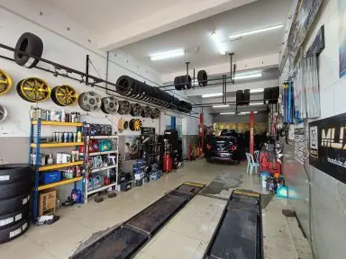 WE AND WHEELS SERVICES (CHERAS)