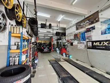WE AND WHEELS SERVICES (CHERAS)