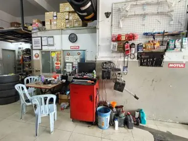 WE AND WHEELS SERVICES (CHERAS)